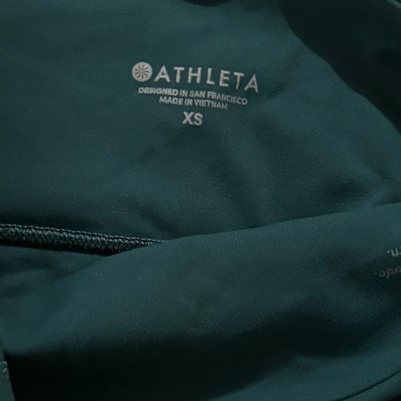 Athlete Salutation Stash Capri Leggings - Picture 4 of 4